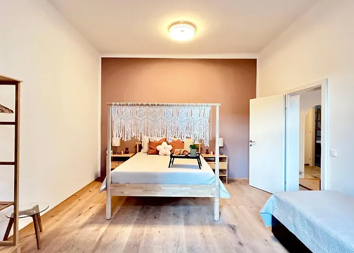 Servus Homes Schoenbrunn I Top-lage & Metro *