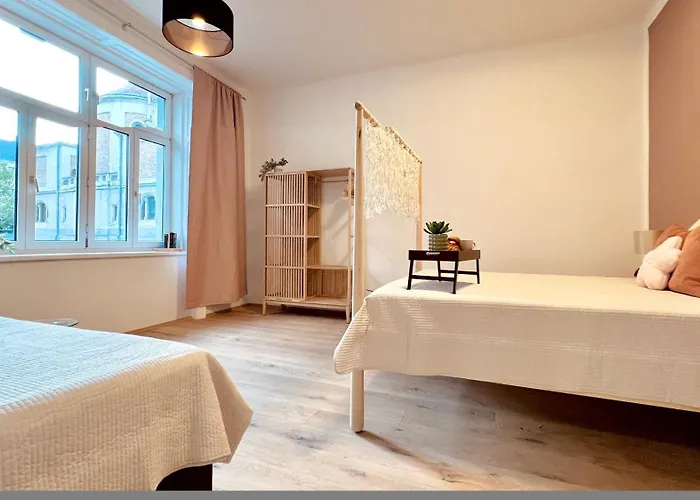 Servus Homes Schoenbrunn I Top-lage & Metro Daire Viyana